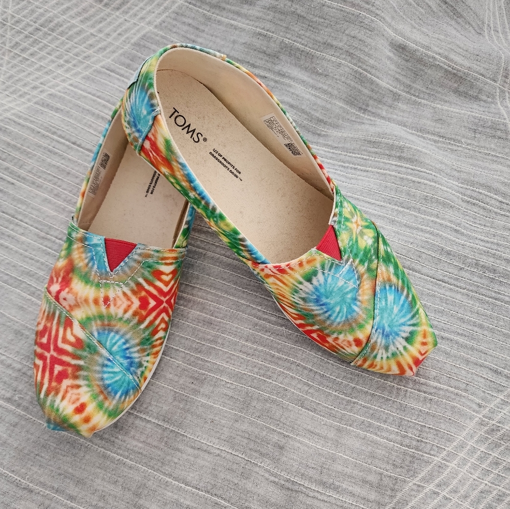 Tom's Shoes W8